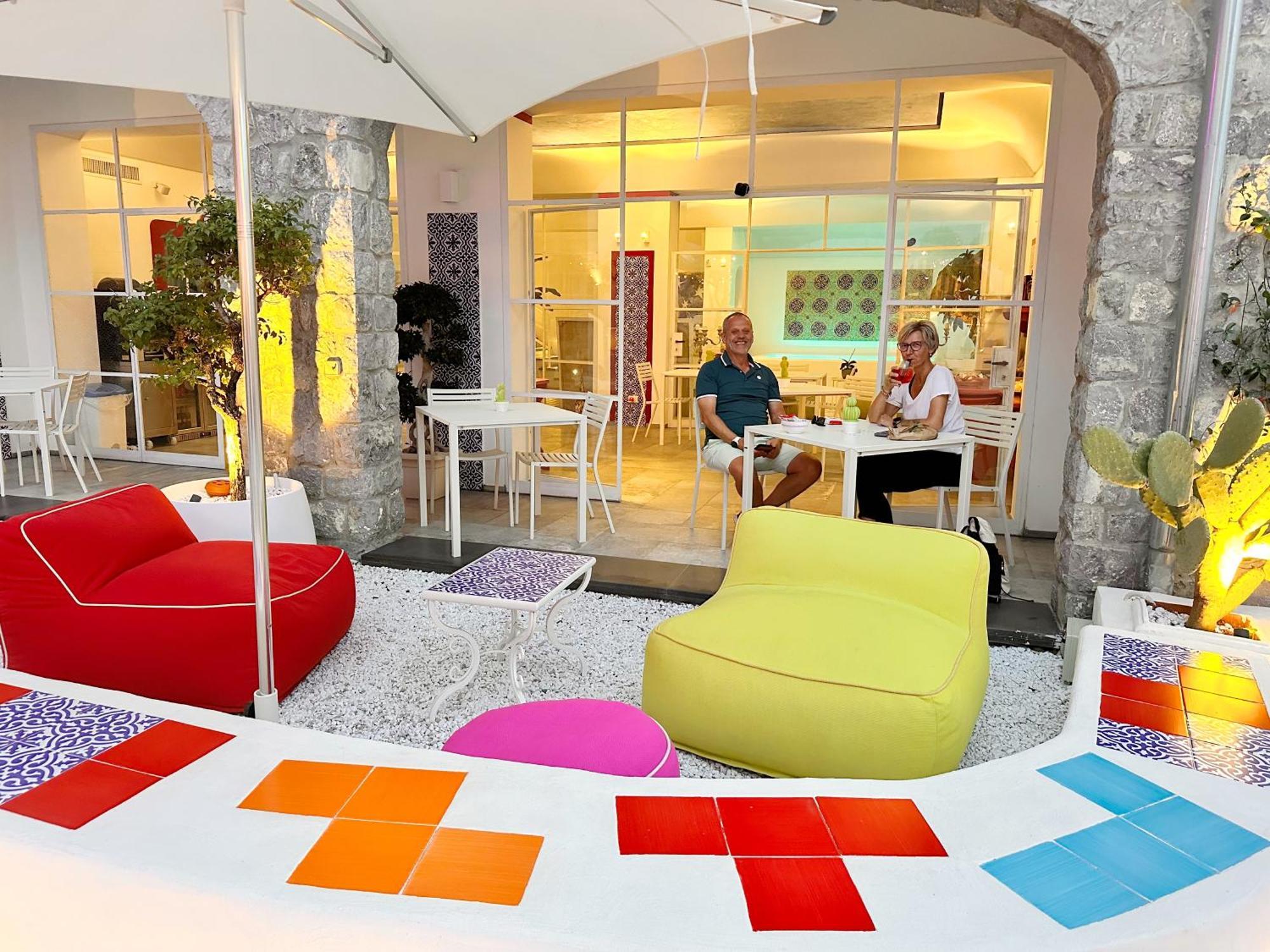 Hotel Bossa 3*